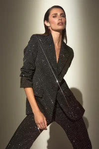 LIFESTYLE_CROPS_KIRA_BLACK_BLAZER_1.webp