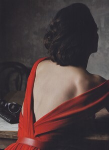 Leibovitz_Dior_Lady_Dior_Fall_Winter_2009_10_01.thumb.jpeg.bff2063bc0fa37e689d1fd4c75bfd9bf.jpeg