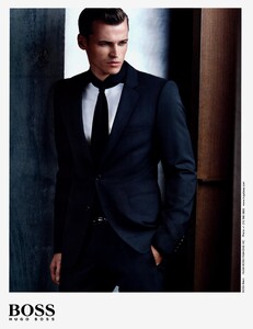 Lindbergh_Boss_by_Hugo_Boss_Fall_Winter_2009_10_06.thumb.jpeg.1677aec24ad2651964d4cfba7400a9b8.jpeg
