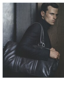 Lindbergh_Boss_by_Hugo_Boss_Fall_Winter_2009_10_07.thumb.jpeg.b392e4dfd5a41e98b05c4bd5654fad21.jpeg