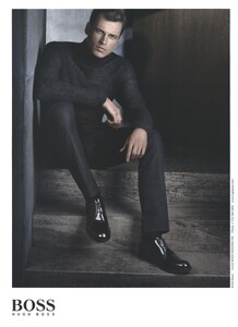 Lindbergh_Boss_by_Hugo_Boss_Fall_Winter_2009_10_09.thumb.jpeg.f282a35331df8fffdf8ccf2223b150aa.jpeg