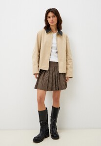 MP002XW0SHQL_25314268_2_v1_2x.jpg
