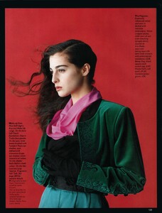 MarieClaireUK_Dec1988_18.jpg