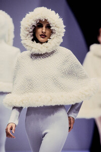 MarinaSpadafora1992WomenRTW37.thumb.jpg.aff31938e8ff3418ba35999ac31f905e.jpg