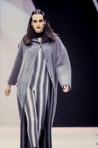 MarinaSpadafora1992WomenRTW4.thumb.jpg.c0f58d18b7cc3d80e93a7a783a816e1e.jpg