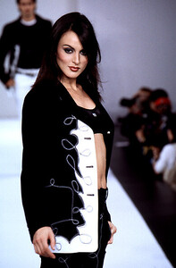 MaritheFrancoisGirbaudSS199622.thumb.jpg.f34d7d0990ba1fcee8988cbde989148d.jpg