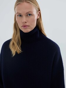 PremiumRibbedTurtleneck_NavyBlue2.jpg