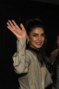 Priyanka_Malaysia_28229~48.jpg