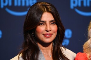 Priyanka_Malaysia_282529~25.jpg