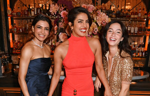 Priyanka_Malaysia_28729~44.jpg
