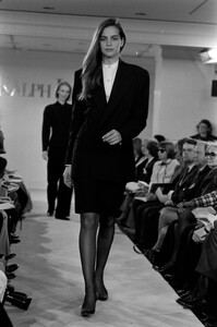 Ralph_Lauren_FW1989_Mary_Matthews_08.jpg