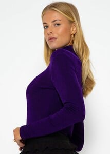 SassyClassy-fliessendes-langarmshirt-mit-rollkragen-und-ruckenausschnitt-schwarz-S3209G6379_6.jpg