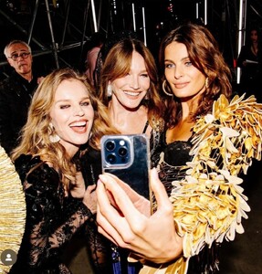 Screenshot_20241018_192506_com_instagram_android_InstagramMainActivity_edit_66895419482657.thumb.jpg.6269ac12483f5d53497008f62f384613.jpg