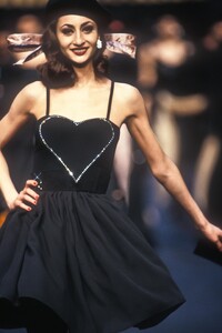 Shoshanaf92rykiel-86.thumb.jpg.b12be503cf095216d8ff4117ce152a6d.jpg
