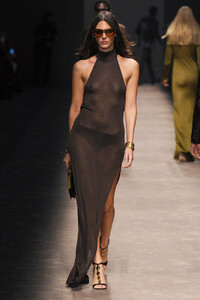 TomFordS24016.thumb.jpg.64bafd2d4577ef7a408a3a8ce512772d.jpg