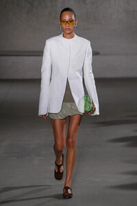 ToryBurchS24004.thumb.jpg.26d49af080ebb3a7520cb9d2ba5f60cc.jpg
