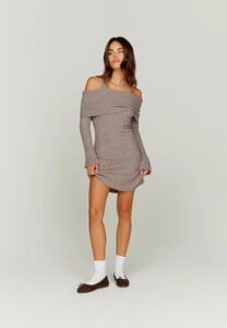 VOL2457CHUNKYRIBDRESSFRONT2_bd929ac0-af41-492b-8d72-286f476515fc.thumb.jpg.da81bb6552c152bbbe38b588aef9f807.jpg