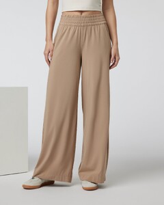 Villa Wideleg (Goldenrod) VW4047GDR_FA24_W_ECOMM_PANTS_FRONT_1.jpg