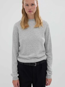 WomensFittedRoundneck_AshGrey2.jpg