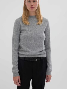WomensFittedRoundneck_HeatherGreyLight2.jpg