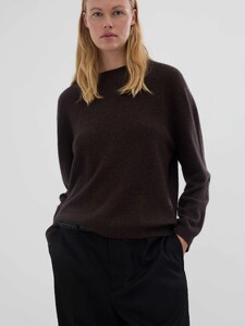 WomensOversizedRoundneck_BlackTruffle3.jpg