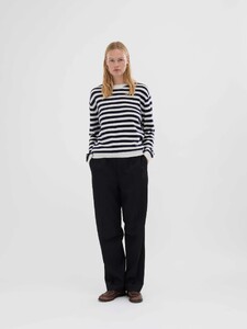 WomensOversizedRoundneck_CloudNavy1.jpg
