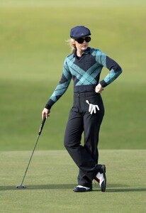 alfreddunhil021024-047.jpg