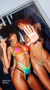 asherahswimwear_447919475_331148859870950_1673715411239433893_n.thumb.jpg.097347ba3efe356b1c2b6e6477c2012a.jpg
