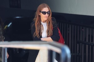 ashlee-simpson-at-via-alloro-in-beverly-hills-05-29-2024-3.jpg