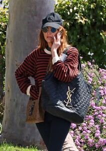 ashlee-simpson-street-style-los-angeles-04-17-2024-2.jpg