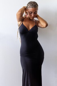 belless-des-pins-robes-de-soiree-noir-vidali.jpg