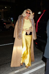 beyonce-and-tina-knowles-arrives-at-a-private-dinner-party-in-new-york-10-08-2024-3.jpg