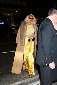 beyonce-and-tina-knowles-arrives-at-a-private-dinner-party-in-new-york-10-08-2024-7.jpg