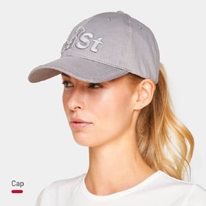 ea.st_riding_wear_350432382_218282764328174_522962637620428915_n.jpg