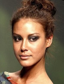 erikaFalconeriface-2003-06bz.jpg.13360d36a14dc4c96468f5570237e998.jpg