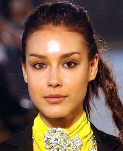 erikaFalconeriface-ss03_Lbz.jpg.fa3bb3e4b0ba792f489acbb110d5e634.jpg