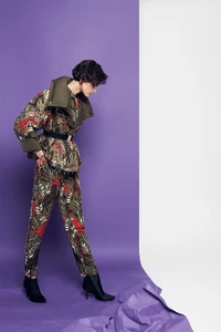 escada-sport-f18-35.thumb.webp.2ecf0becd6ffe17f906d8b4fc769144b.webp