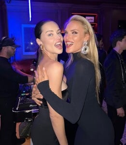 esthercanadasofficial_1727813528982.jpeg