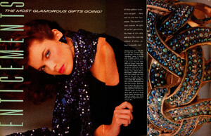 glamorous_gifts_01_02.thumb.jpg.e218f35ec28edeed18eac1c3c8a60303.jpg