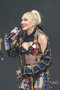 gwen-stefani-performs-at-first-minnesota-yacht-club-festival-in-st.-paul-07-19-2024-5.jpg