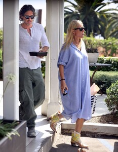 gwyneth-paltrow-and-brad-falchuck-out-for-lunch-in-santa-barbara-09-01-2024-3.jpg