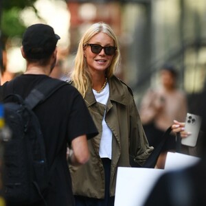 gwyneth-paltrow-leaves-goop-after-a-shopping-trip-in-new-yotk-09-09-2024-0.jpg