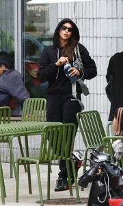 irina-shayk-out-and-about-in-new-york-08-21-2024-0.jpg
