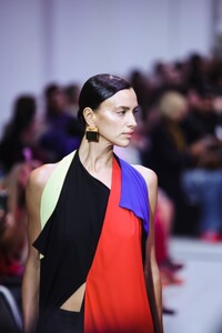 irina-shayk-walks-runway-at-missoni-fashion-show-at-milan-fashion-week-09-20-2024-4.jpg