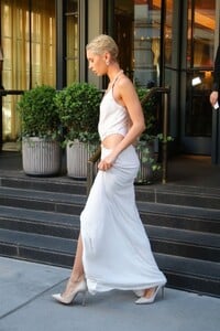 iris-law-leaves-fouquet-s-hotel-in-new-york-05-02-2024-3.jpg