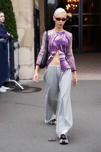 iris-law-leaves-her-hotel-at-fashion-week-in-paris-09-24-2024-2.jpg