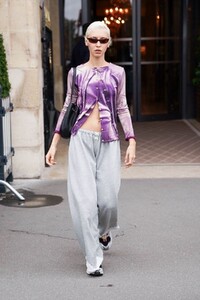 iris-law-leaves-her-hotel-at-fashion-week-in-paris-09-24-2024-5.jpg