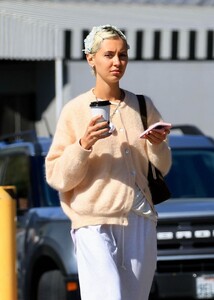 iris-law-reign-judge-and-justine-skye-out-for-coffee-in-bel-air-03-17-2024-1.thumb.jpg.ed7861c95f4a2491ce2f2f058df2d991.jpg