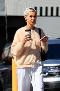 iris-law-reign-judge-and-justine-skye-out-for-coffee-in-bel-air-03-17-2024-4.thumb.jpg.18b628b5a27d6270c4eec04d79fa8ea3.jpg