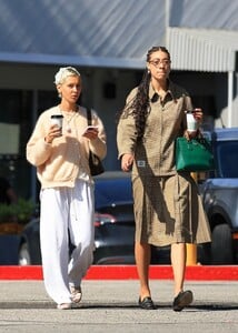 iris-law-reign-judge-and-justine-skye-out-for-coffee-in-bel-air-03-17-2024-9.thumb.jpg.fc69b1c3f55ad4bc358f825be7e6c1a0.jpg